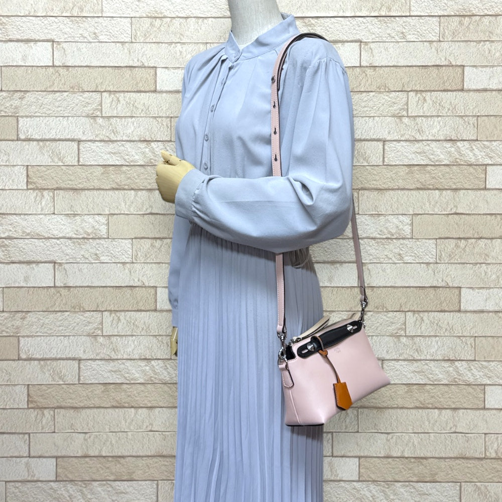 FENDI バイザウェイ ミニ シープスキン ピンク ショルダーバッグ 2WAY FENDI フェンディ バイザウェイミニ ショルダーバッグ レザー ピンク