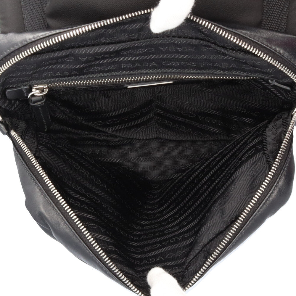 PRADA 】ロゴ刻印 リュック・デイパック レザー/ナイロン 黒ユニ