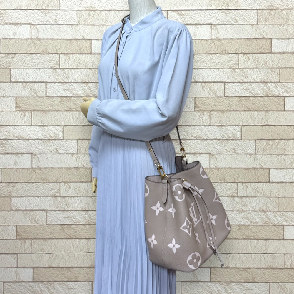 Louis Vuitton ネオノエ MM NéoNoé MM Monogram Empreinte Leather - Handbags M45256 | LOUIS VUITTON