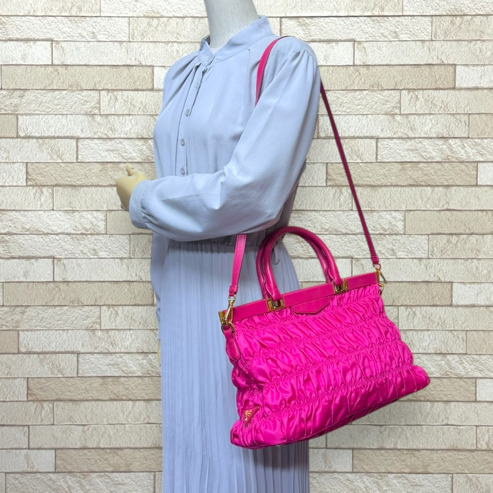 プラダ ギャザー ショルダーバッグ ナイロン BN2346 ピンク レディース PRADA  中古 楽天市場】プラダ サフィアーノ ショルダーバッグ レザー ピンク