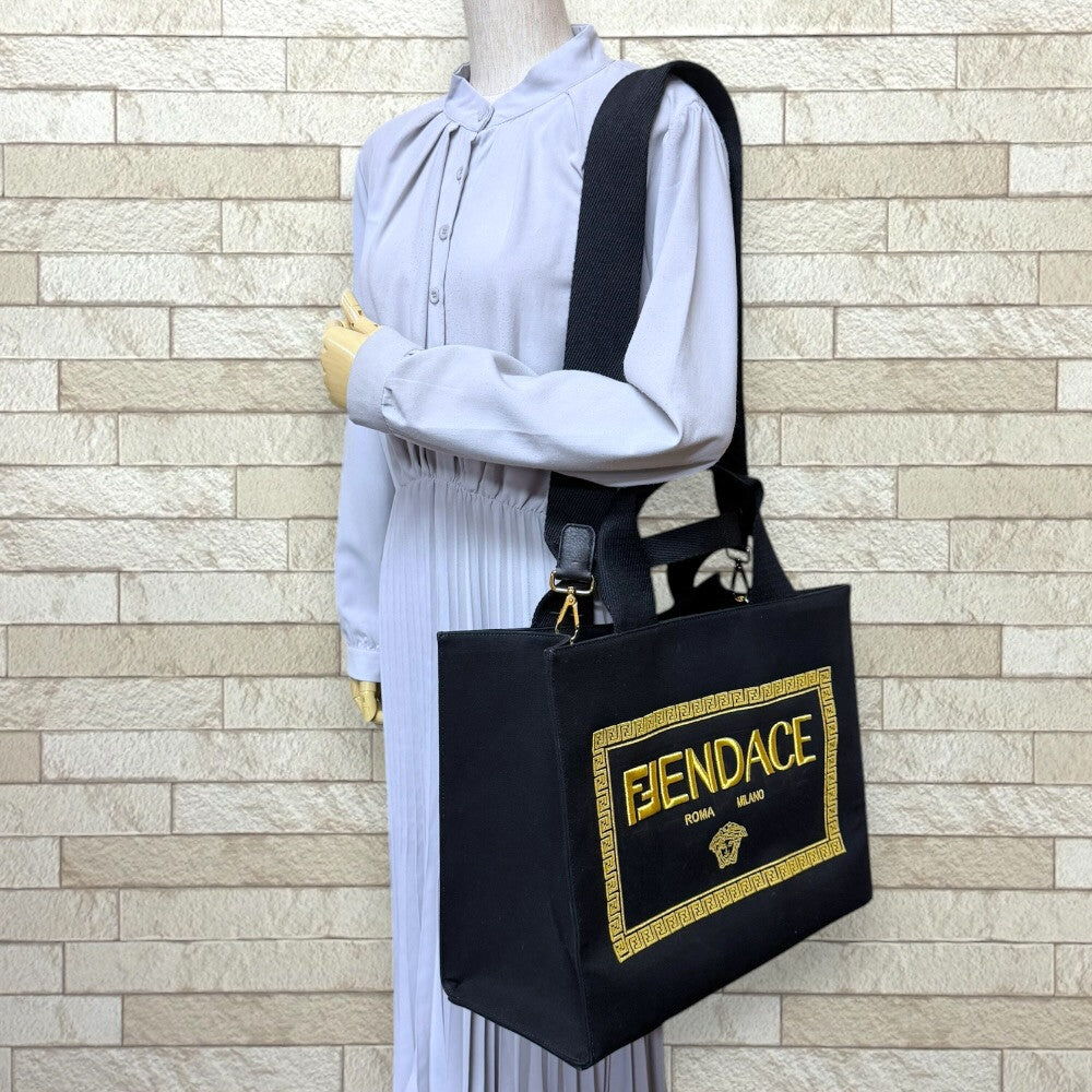 FENDI フェンディ FENDACE ショッパーバッグ ミディアム トートバッグ 