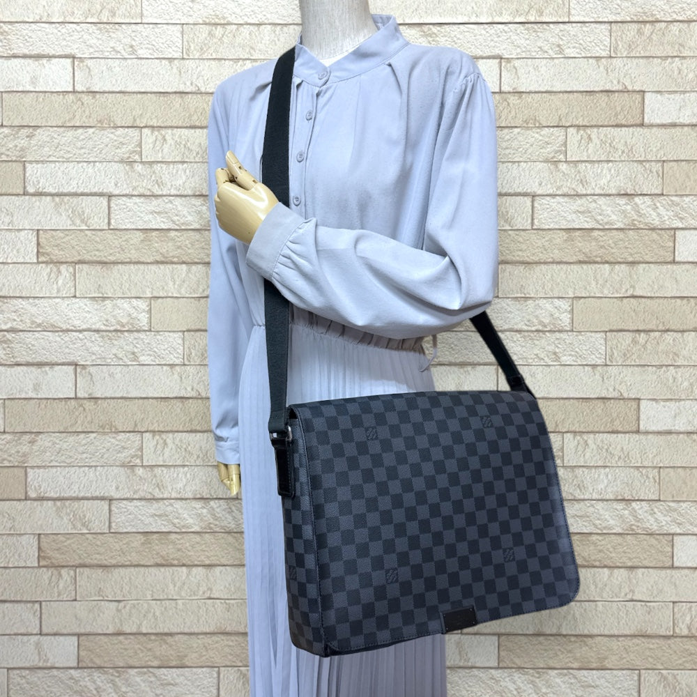 LOUIS VUITTON ルイヴィトン ディストリクトGM ダミエグラフィット
