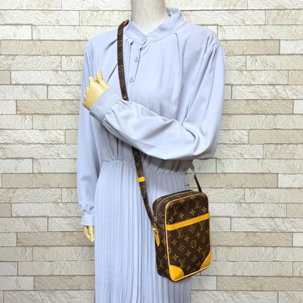 LOUIS VUITTON ルイヴィトン ダヌーブ モノグラム ショルダーバッグ 