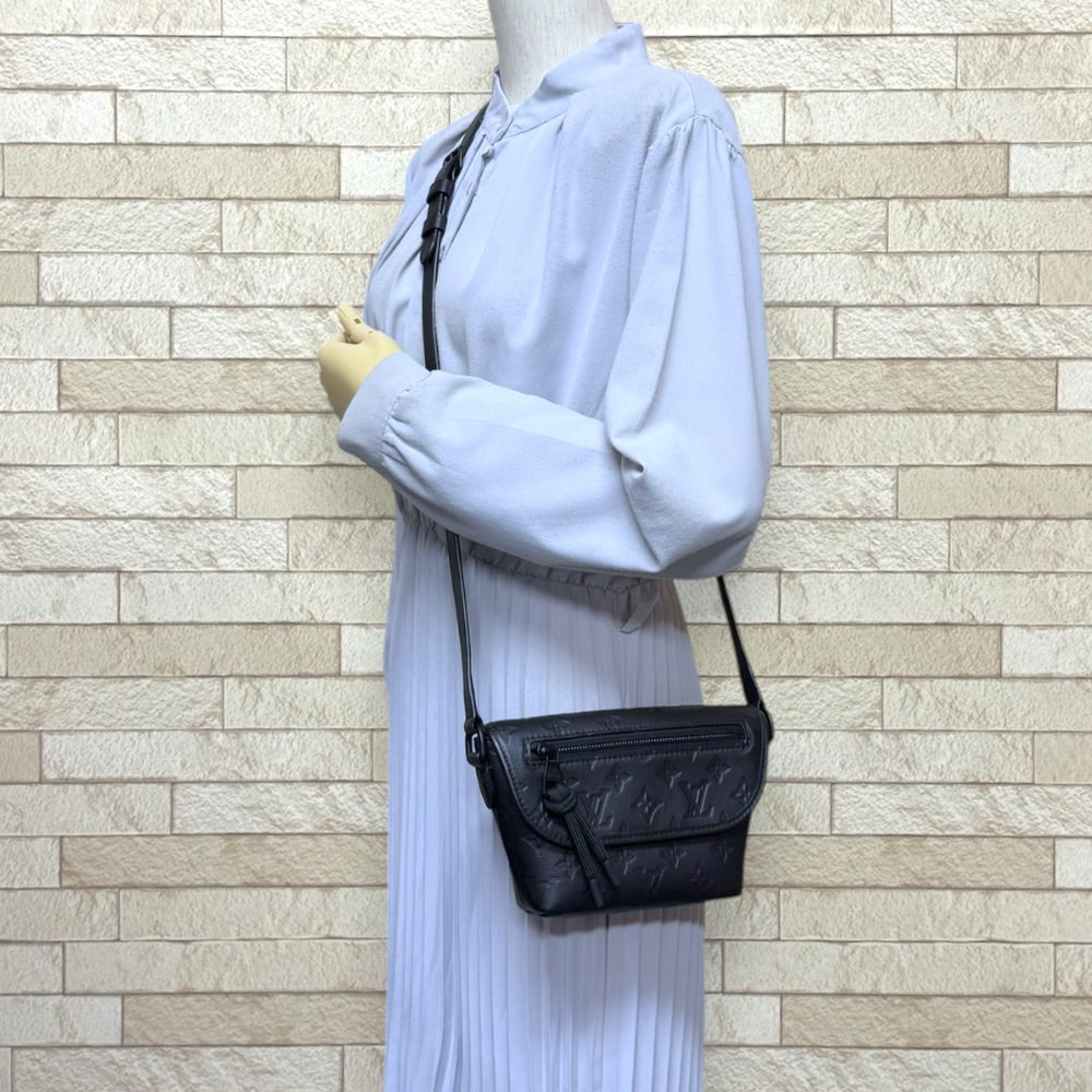 LOUIS VUITTON ルイヴィトン パルスウェアラブルウォレット モノグラム