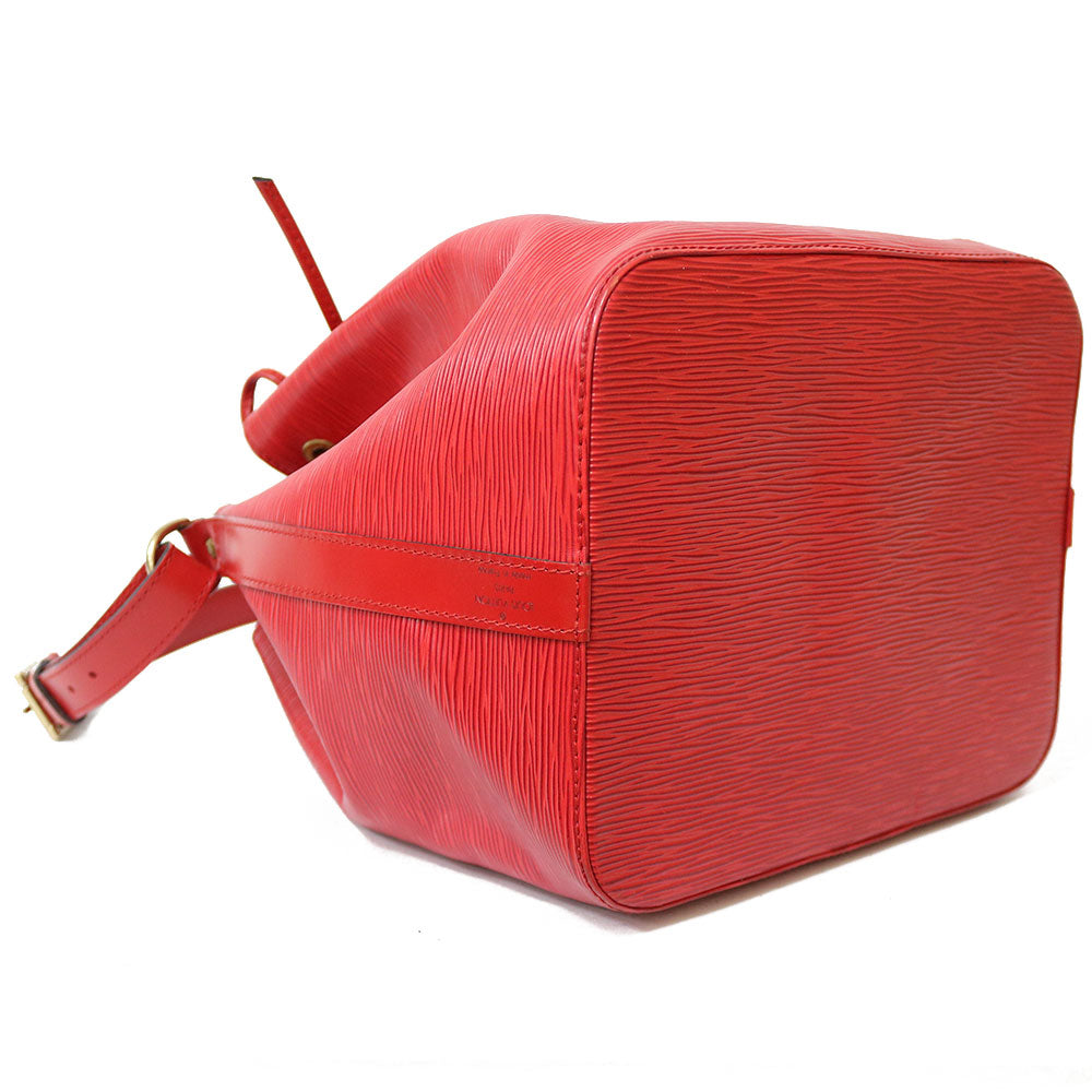 LOUIS VUITTON◆ショルダーバッグ/レザー/RED/無地 中古 ルイ・ヴィトン LOUIS VUITTON ショルダーバッグ プチノエ エピ