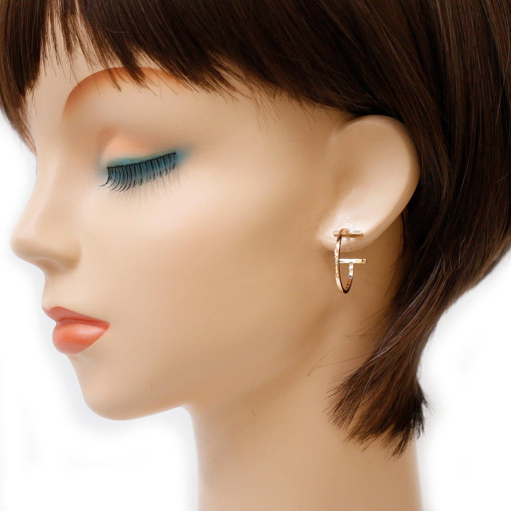 TIFFANY&Co. ティファニー Tワイヤー フープ ピアス 18金 K18