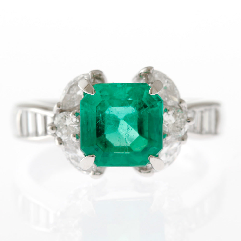 プラチナpt900 リング　エメラルド　ダイヤ　11.5号　5.6 g Pt900 プラチナ エメラルド ダイヤ リング 指輪 11.5号 0.36ct 0.43ct