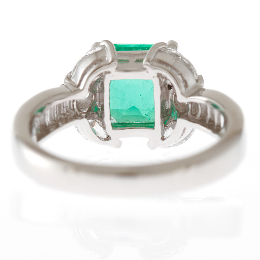 プラチナpt900 リング　エメラルド　ダイヤ　11.5号　5.6 g リング 指輪 11.5号 Pt900プラチナ エメラルド レディース 中古