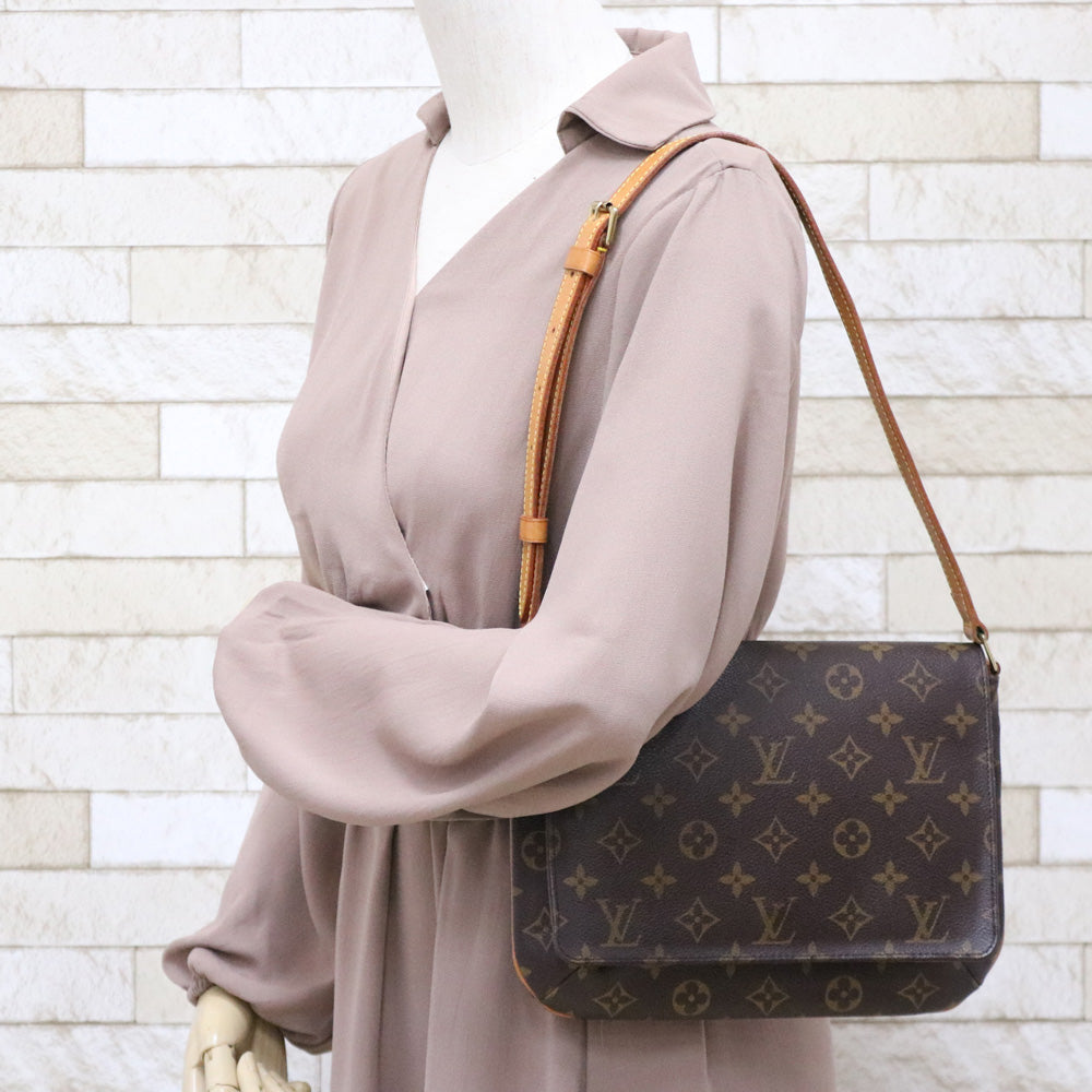 中古】 ルイ・ヴィトン LOUIS VUITTON ショルダーバッグ モノグラム ミュゼットタンゴ モノグラムキャンバス M51257 ブ –  【公式】リサイクルキング オンラインショップ