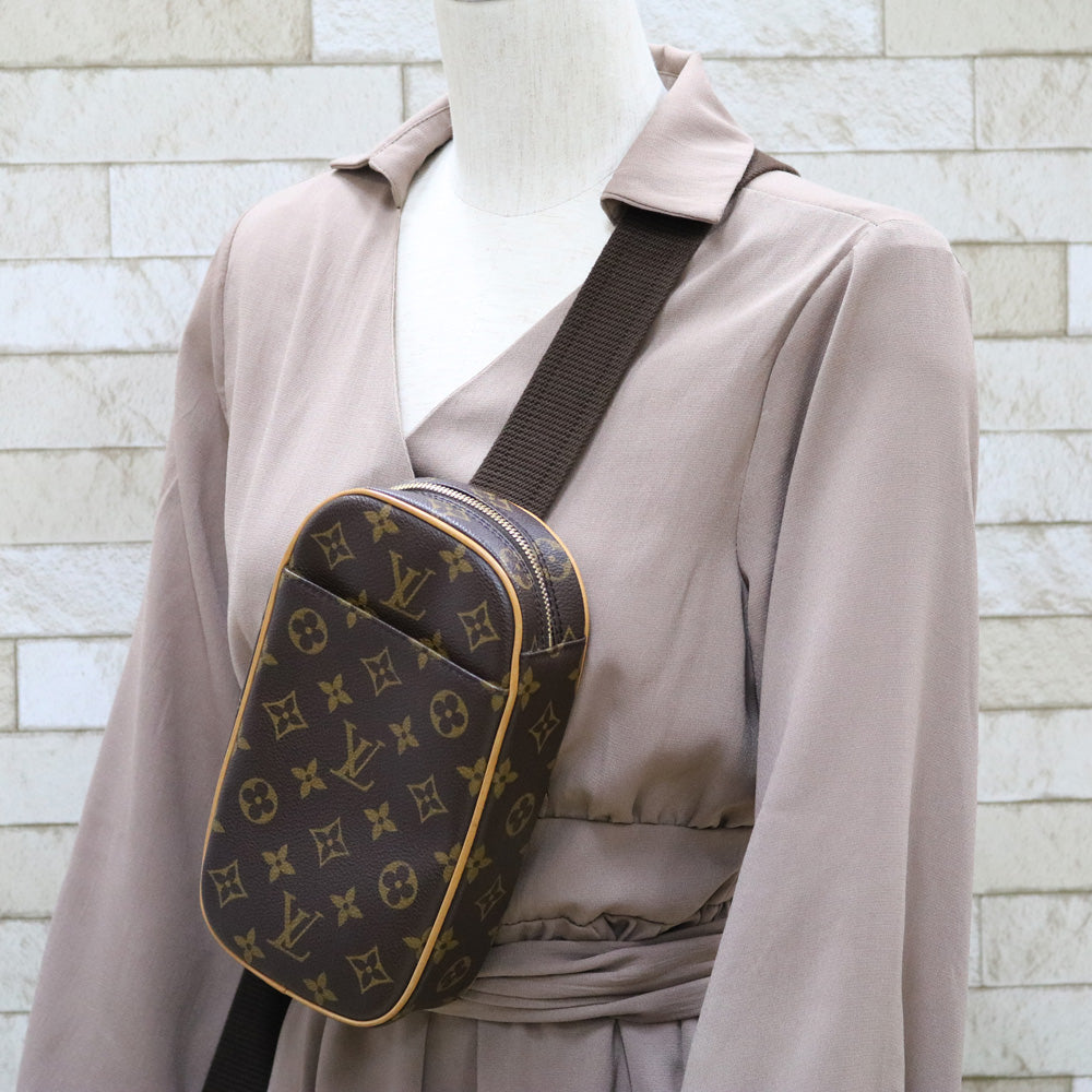 中古】 ルイ・ヴィトン LOUIS VUITTON ボディバッグ モノグラム ポシェットガンジュ モノグラムキャンバス M51870 ブラ –  【公式】リサイクルキング オンラインショップ