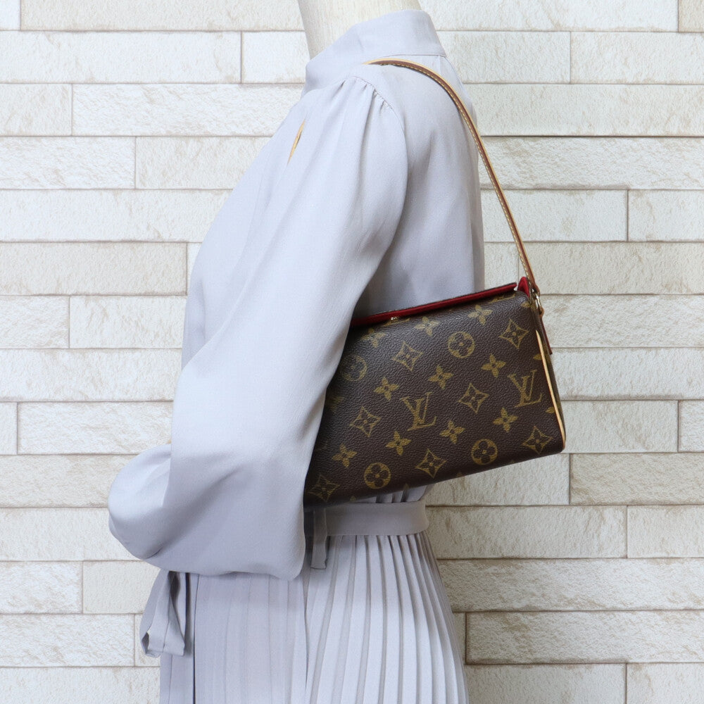 ルイヴィトン LOUIS VUITTON レシタル モノグラム ショルダーバッグ モノグラムキャンバス ブラウン レディース 中古 –  【公式】リサイクルキング オンラインショップ