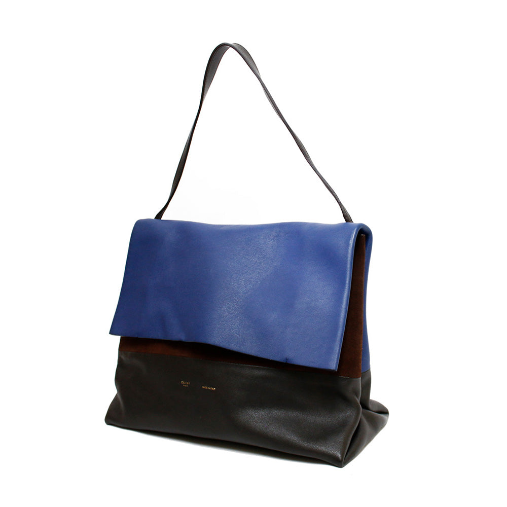 美品》CELINE（セリーヌ）レザー こまかく ショルダーバッグ ライトブルー