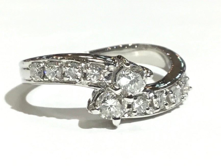 ダイヤモンド リング D0.502ct Pt900 15号 中古 指輪 アクセサリー レディース 女性 婦人 DIAMOND リング Pt900 約8.5号 ダイヤ0.502ct ダイヤ0.08ct の買取実績｜最新